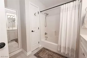 1305 Fieldstone Ct, Grandview Heights, OH 44147 - Photo 21