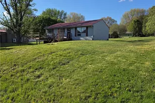 155 Sandy Dr SE, New Philadelphia, OH 44663 - Photo 3