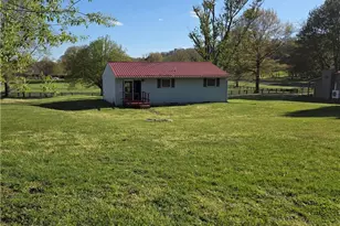 155 Sandy Dr SE, New Philadelphia, OH 44663 - Photo 5