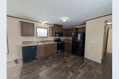 235 Chaucer, Elyria, OH 44035 - Photo 3