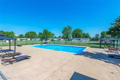 235 Chaucer, Elyria, OH 44035 - Photo 13