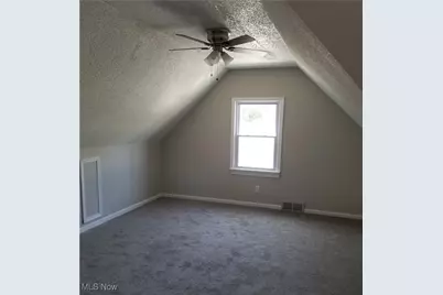 952 Elbon Road, Cleveland Heights, OH 44121 - Photo 15