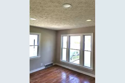 952 Elbon Road, Cleveland Heights, OH 44121 - Photo 5