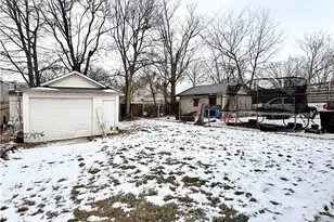 1433 Kenmore Blvd, Akron, OH 44314 - Photo 3