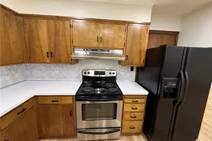 230 E 21st St, Dover, OH 44622 - Photo 11