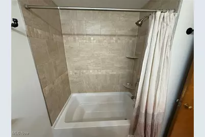 230 E 21st Street, Dover, OH 44622 - Photo 15