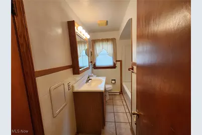 587 Edison Street, Struthers, OH 44471 - Photo 13