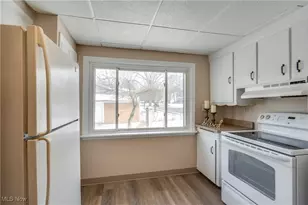 1353 Gorge Blvd, Akron, OH 44310 - Photo 13