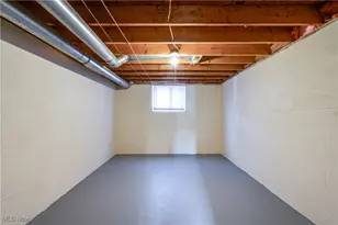 1353 Gorge Blvd, Akron, OH 44310 - Photo 33