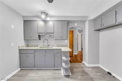 20990 Morris Avenue, Euclid, OH 44123 - Photo 7