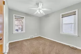 20990 Morris Ave, Euclid, OH 44123 - Photo 11