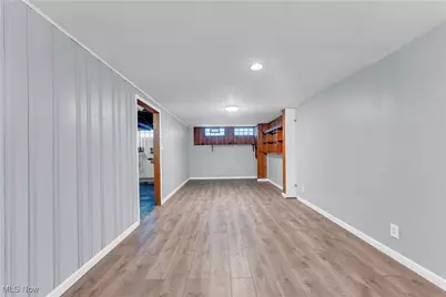 20990 Morris Avenue, Euclid, OH 44123 - Photo 19