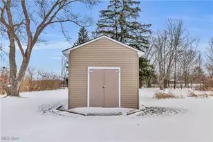 9391 Columbia Rd, Olmsted Falls, OH 44138 - Photo 33