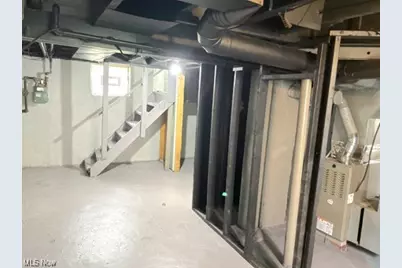 1113 Laurel Avenue, Akron, OH 44307 - Photo 11