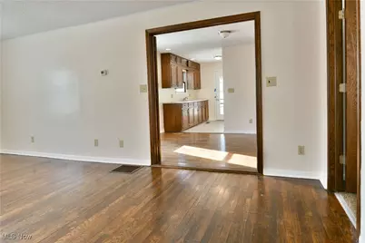 3578 Homewood Avenue, Hubbard, OH 44425 - Photo 9