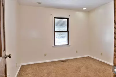 3578 Homewood Avenue, Hubbard, OH 44425 - Photo 21