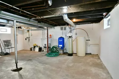 3578 Homewood Avenue, Hubbard, OH 44425 - Photo 35