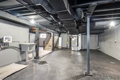 231 E Dresden Avenue, Akron, OH 44301 - Photo 43