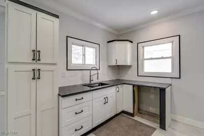 231 E Dresden Avenue, Akron, OH 44301 - Photo 21