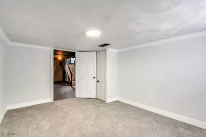 231 E Dresden Avenue, Akron, OH 44301 - Photo 41