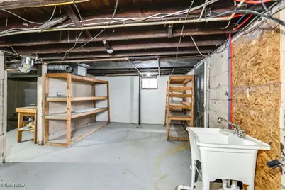 2100 12th Street SW, Akron, OH 44314 - Photo 33