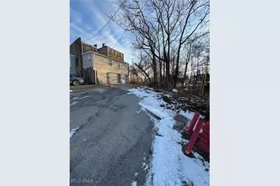 152 E Main Street, Barnesville, OH 43713 - Photo 5