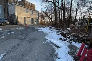 152 E Main St, Barnesville, OH 43713 - Photo 5