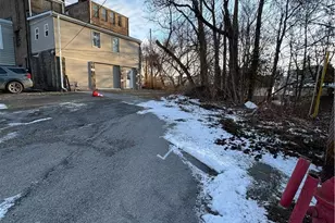 152 E Main St, Barnesville, OH 43713 - Photo 5
