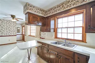 3331 Edington Rd, Fairlawn, OH 44333 - Photo 9