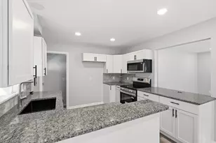 801 Triplett Blvd, Akron, OH 44306 - Photo 9