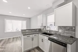 801 Triplett Blvd, Akron, OH 44306 - Photo 11