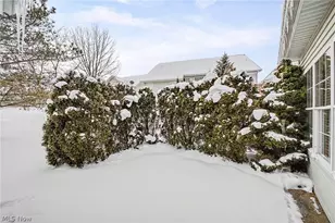 10304 Honeysuckle Ln, Grandview Heights, OH 44147 - Photo 25