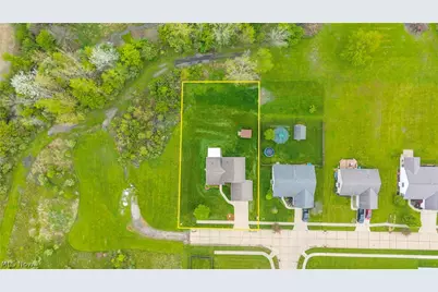 704 Black Bear Run, LaGrange, OH 44050 - Photo 13