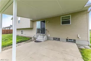 704 Black Bear Run, LaGrange, OH 44050 - Photo 7