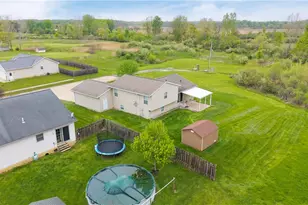 704 Black Bear Run, LaGrange, OH 44050 - Photo 11