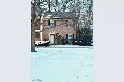 359 Quarry Lane Drive SW, Howland, OH 44483 - Photo 1