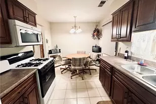 359 Quarry Ln Dr SW, Howland, OH 44483 - Photo 9