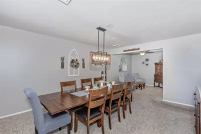 543 Sherwood Drive, Aurora, OH 44202 - Photo 3