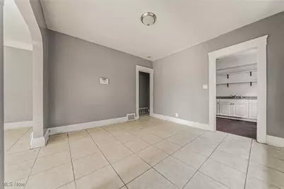 12521 Locke Avenue, Loveland, OH 44108 - Photo 9