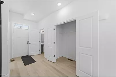 2244 E 100th Street, Loveland, OH 44106 - Photo 9