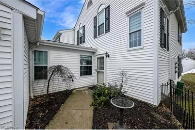 7121 W Cross Creek Trail, Brecksville, OH 44141 - Photo 3