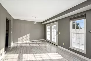 7121 W Cross Creek Trail, Brecksville, OH 44141 - Photo 5