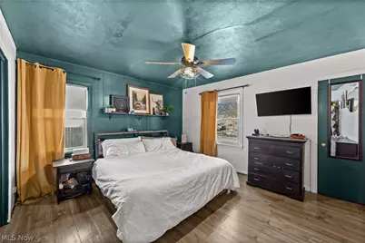 1028 Foster Avenue, Elyria, OH 44035 - Photo 13