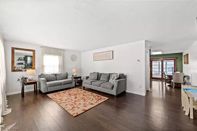 1028 Foster Avenue, Elyria, OH 44035 - Photo 3