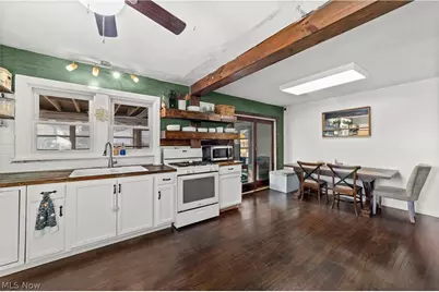 1028 Foster Avenue, Elyria, OH 44035 - Photo 11