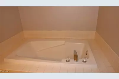 1740 Tanhollow Trail, Grandview Heights, OH 44147 - Photo 21