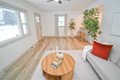 325 S Inglewood Avenue, Austintown, OH 44515 - Photo 5