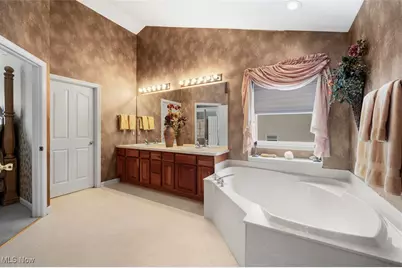 421 Carrington Lane, Grandview Heights, OH 44147 - Photo 25