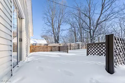 961 Crestline Drive, Akron, OH 44312 - Photo 37