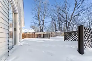 961 Crestline Dr, Akron, OH 44312 - Photo 37